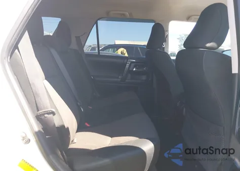 2019 Toyota 4Runner Trd Off Road z USA, uszkodzony, nr VIN JTEBU5JR4K5709457